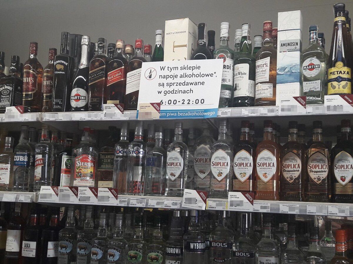 Сухой закон в польских городах. Где нельзя покупать алкоголь после 22:00?