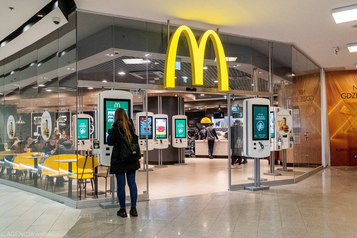 McDonalds в Польше: меню и прайс-лист 2022. Актуальные цены в Макдональдс в Польше