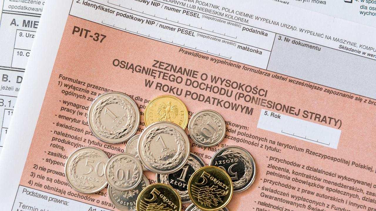 Проблемы компаний, нанимающих иностранцев в Польше. Налоговая инспекция примет PIT-11 только с действующим номером PESEL.